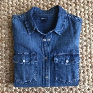 New: J Crew Western Chambray Shirt in Vintage Indigo. Size 4